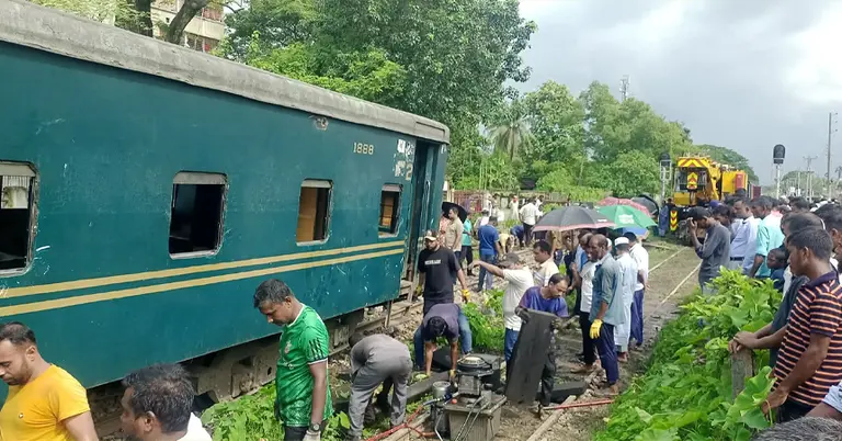 ঢাকা-ময়মনসিংহ রেলপথে স্বাভাবিক হয়েছে ট্রেন চলাচল